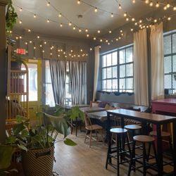 Rosie's Coffee & Wine Garden - Inside