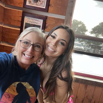 TWIN PEAKS - Updated July 2025 - 128 Photos & 70 Reviews - 3901 US Highway 98 N, Lakeland