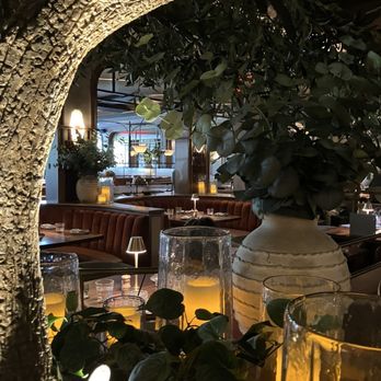 Del Mar - West Palm Beach - Inside tables - Seafood Near Me - West Palm Beach, Florida Del Mar - West Palm Beach - Inside tables - Seafood Near Me - West Palm Beach, Florida