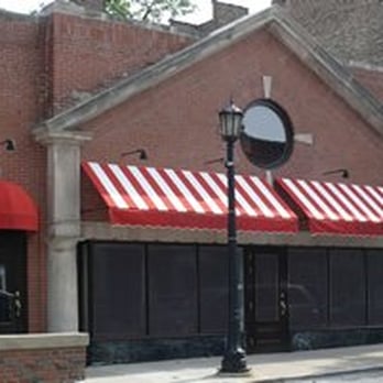 Il Poggiolo - Red and White awning is hard to miss - Italian Near Me - Hinsdale, Illinois Il Poggiolo - Red and White awning is hard to miss - Italian Near Me - Hinsdale, Illinois