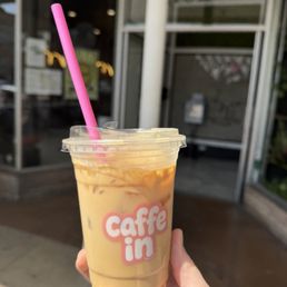 Iced Madagascar Vanilla Latte