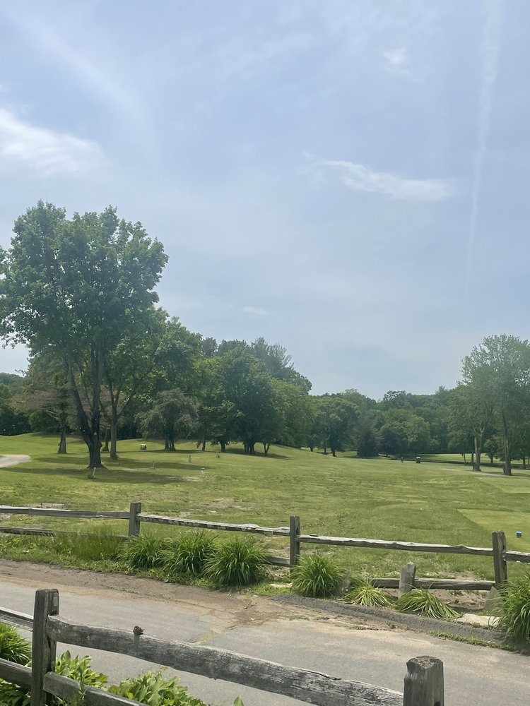 OAK RIDGE GOLF CLUB Updated September 2024 850 S Westfield St, Feeding Hills, Massachusetts