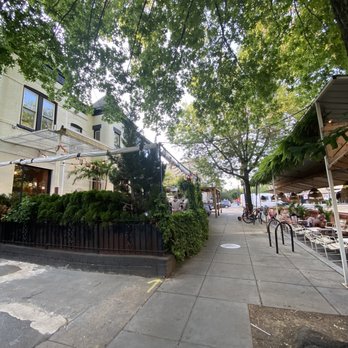 Lulu’s Winegarden - Wine Bars Near Me - Washington, DC, District of Columbia