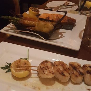 Seasons 52 - Scallops hot and tender - Wine Bars Near Me - Cherry Hill, New Jersey