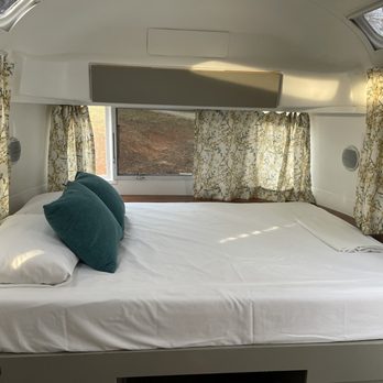 Emberglow Outdoor Resort - Plenty of room and very comfortable. Bring your own comforter (to be mindful for COVID-19), but they'll provide the sheets and towels! - Campgrounds Near Me - Mill Spring, North Carolina