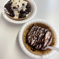 The Scoop - Single scoop in waffle bowl