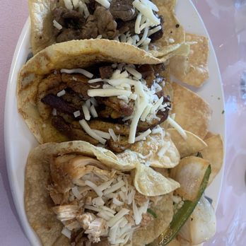 La Esquina Mexican Grill - 3 Street Taco Combo Plate - Mexican Near Me - Thousand Oaks, California La Esquina Mexican Grill - 3 Street Taco Combo Plate - Mexican Near Me - Thousand Oaks, California