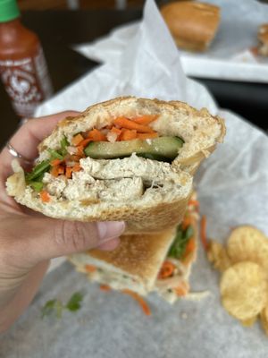 Nom Nom Bánh Mì by null