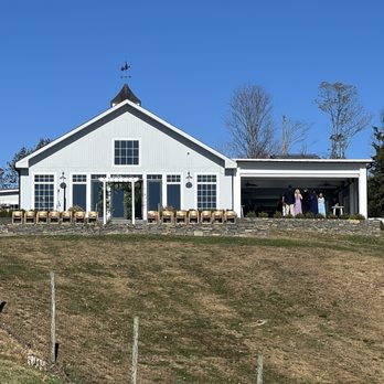 Milea Estate Vineyard - Wineries Near Me - Staatsburg, New York