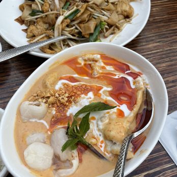 Ginger - Chicken Penang curry and Chicken Hong Kong style noodles - Chinese Near Me - National Harbor, Maryland