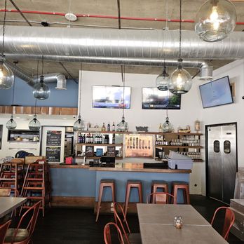 Buono's Pizzeria - Interior Pictures - Pizza Near Me - San Pedro, California