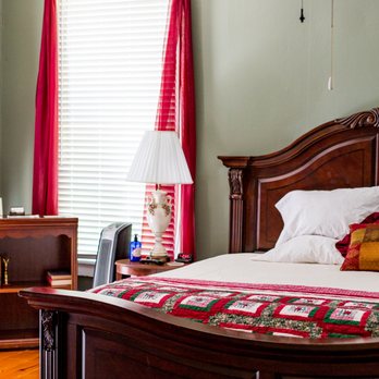 Captain's Castle - Bed & Breakfast Near Me - Jefferson, Texas