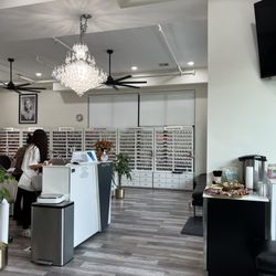 Lakeview Nail & Spa - Inside entrance