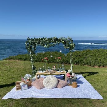 Young And Freesia - picnic set up - Party & Event Planning Near Me Young And Freesia - picnic set up - Party & Event Planning Near Me
