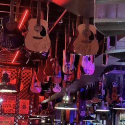 Guitars everywhere!