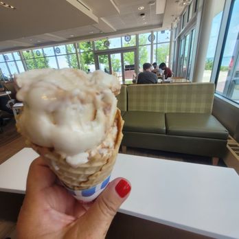 Daily Scoop In Memorial Union - Ice Cream & Frozen Yogurt Near Me - Madison, Wisconsin Daily Scoop In Memorial Union - Ice Cream & Frozen Yogurt Near Me - Madison, Wisconsin