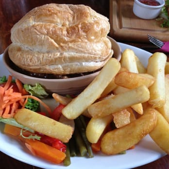 Atholl Arms Hotel - Steak & ale pie - Hotels Near Me Atholl Arms Hotel - Steak & ale pie - Hotels Near Me