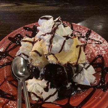Hare and Hound Pub - Chocolate bundt with ice cream - Pubs Near Me - Landrum, South Carolina Hare and Hound Pub - Chocolate bundt with ice cream - Pubs Near Me - Landrum, South Carolina
