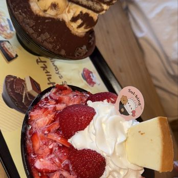 Sulbing Cafe - Tiramisu and Strawberry Cheesecake - Cafes Near Me - Mountain View, California