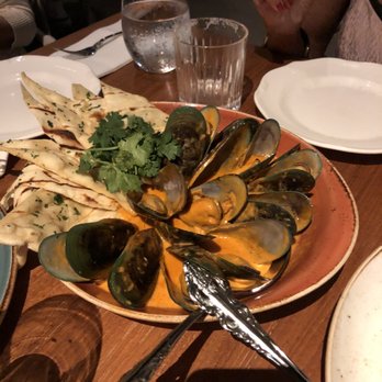 Herringbone Waikiki - Seafood Near Me - Honolulu, Hawaii
