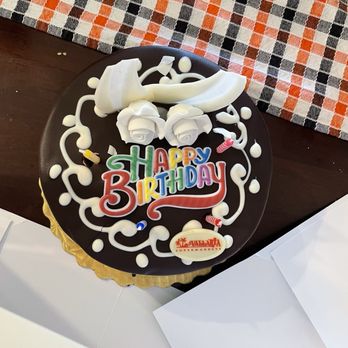 Vallarta Supermarkets - Beautiful birthday cake - Grocery Near Me - Victorville, California Vallarta Supermarkets - Beautiful birthday cake - Grocery Near Me - Victorville, California