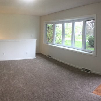 Dean Mack Decorating - Before. (Moving day) - Painters Near Me - Libertyville, Illinois Dean Mack Decorating - Before. (Moving day) - Painters Near Me - Libertyville, Illinois