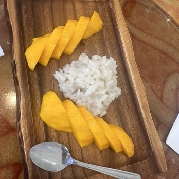 Mango sticky rice