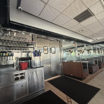 Crosstown Diner - Diners Near Me - Bronx, New York