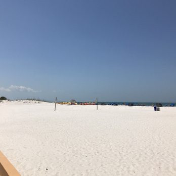 Flippers Beach Bar - Bars Near Me - St. Pete Beach, Florida