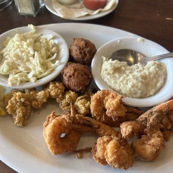 North Beach Fish Camp - New American Near Me - Neptune Beach, Florida