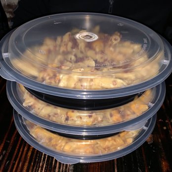 Jacob's Pickles - What was left from our Classic Mac and Cheese and Buffalo Chicken Mac and Cheese || THREE FULL CONTAINERS!!! - Comfort Food Near Me - New York, New York
