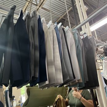Loop Cleaners - Dry Cleaning Near Me - Conroe, Texas Loop Cleaners - Dry Cleaning Near Me - Conroe, Texas