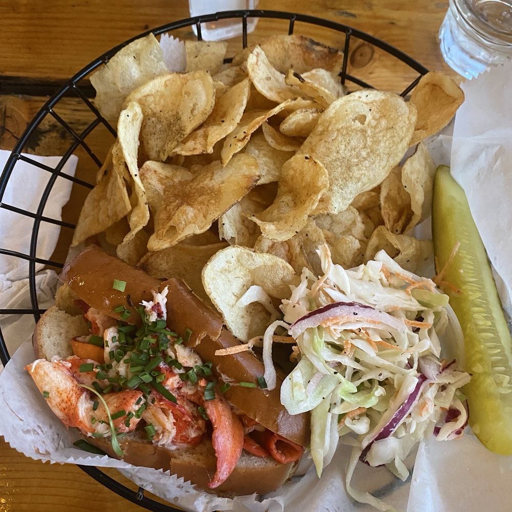 Shuck Station - Lobster roll - Seafood Near Me - Newcastle, Maine