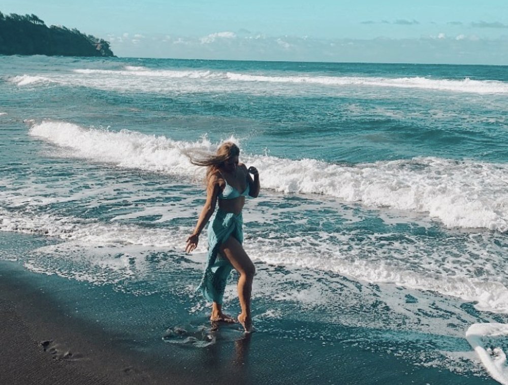 Island Vibes Spray Tanning Logo