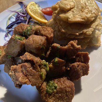 El Local 00765 - El Canon (fried pork) - dry and chewy - Puerto Rican Near Me - Vieques, Puerto Rico