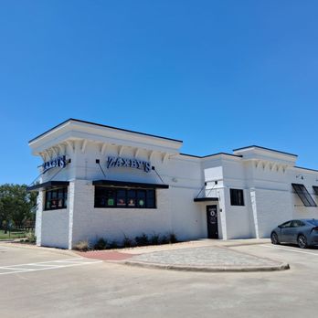 Zaxbys - Fast Food Near Me - Keller, Texas