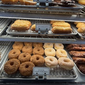 VG Donut & Bakery - Crumb donuts & apple fetters on the right - Donuts Near Me - Cardiff, California VG Donut & Bakery - Crumb donuts & apple fetters on the right - Donuts Near Me - Cardiff, California