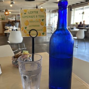 MJ's Cafe - Table - Vegan Near Me - Baton Rouge, Louisiana