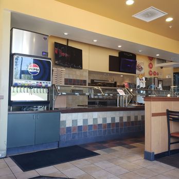 Round Table Pizza - Fountain Drinks. Buffet Section closed. - Pizza Near Me - Tracy, California