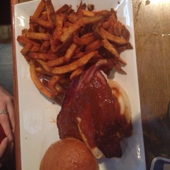 80/20 Burger Bar - Yard bird - American Near Me - Norfolk, Virginia 80/20 Burger Bar - Yard bird - American Near Me - Norfolk, Virginia