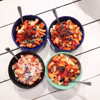 Backyard Bowls - 3 berry bowls and 1 island bowl :3 - Breakfast & Brunch Near Me - Los Angeles, California