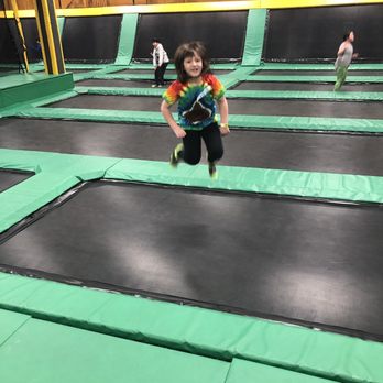 Rockin' Jump Wayne - Trampoline Parks Near Me - Wayne, New Jersey
