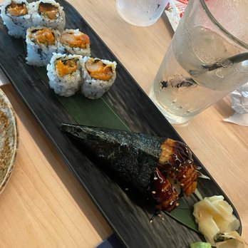 Yama Loso - Spicy tuna and eel hand roll - Sushi Bars Near Me - Charlotte, North Carolina Yama Loso - Spicy tuna and eel hand roll - Sushi Bars Near Me - Charlotte, North Carolina
