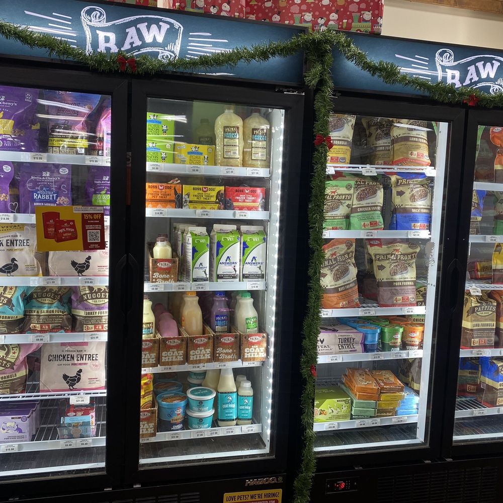 Hollywood Feed - Pet Stores Near Me - Pittsburgh, Pennsylvania