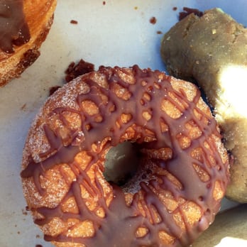 Kettle Glazed Doughnuts - Regular cronut - Donuts Near Me - Hollywood, California Kettle Glazed Doughnuts - Regular cronut - Donuts Near Me - Hollywood, California
