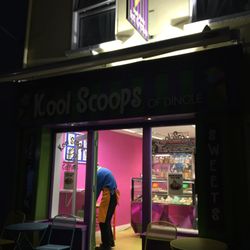Kool Scoops of Dingle - Closing the shop