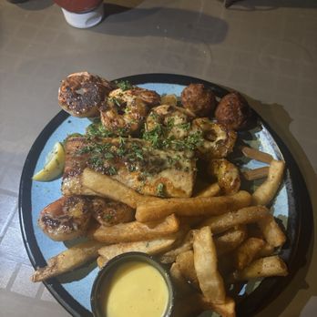 Crabby's Oceanside - Seafood Near Me - Daytona Beach, Florida