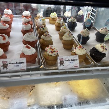 Leonard's Bakery - Bakeries Near Me - Honolulu, Hawaii