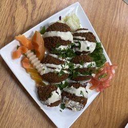 Zamaan Cafe - Falafel Appetizer