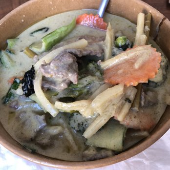 Chiang Mai Thai Kitchen - Green curry with beef - 5/5 one of the best Thai green curry I've tasted - Thai Near Me - Toronto, Ontario